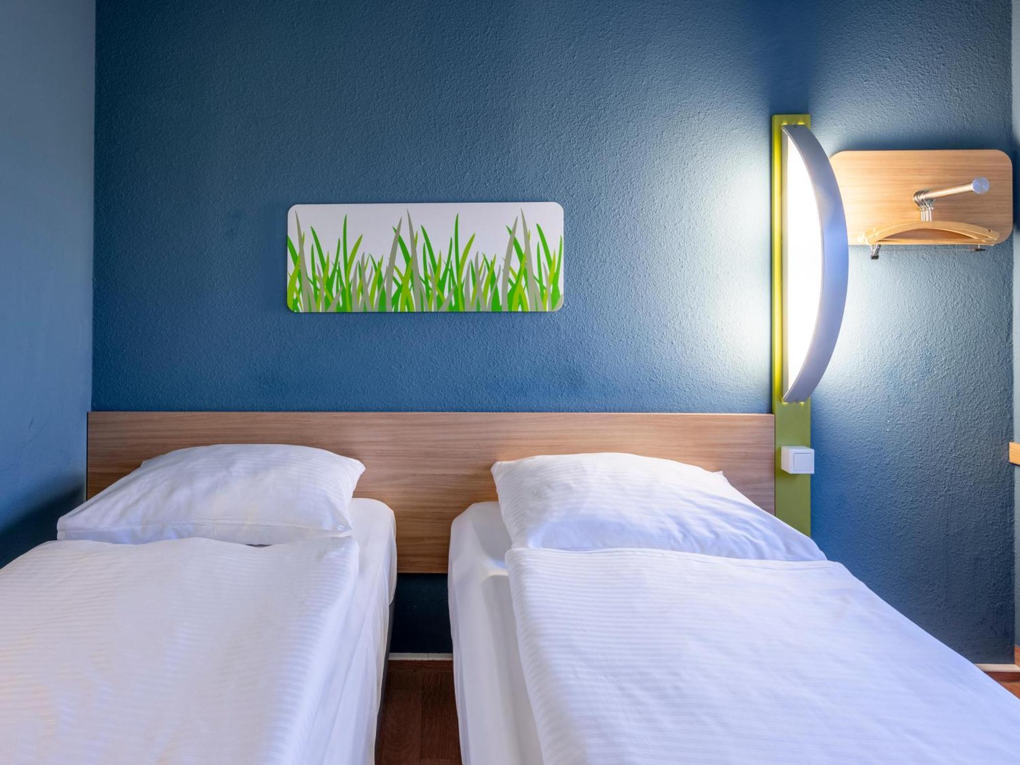 B&B Hotel Kassel-Lohfelden Esterno foto
